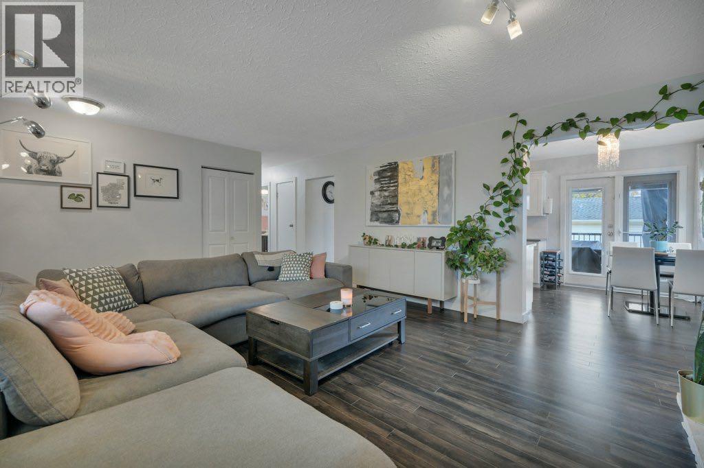 7715 73 Avenue NW, Edmonton, Alberta  T6C 0C4 - Photo 9 - A2302958