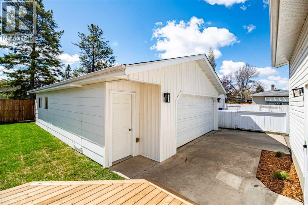 19 Spencer Street, Red Deer, Alberta  T4N 0B1 - Photo 42 - A2306898
