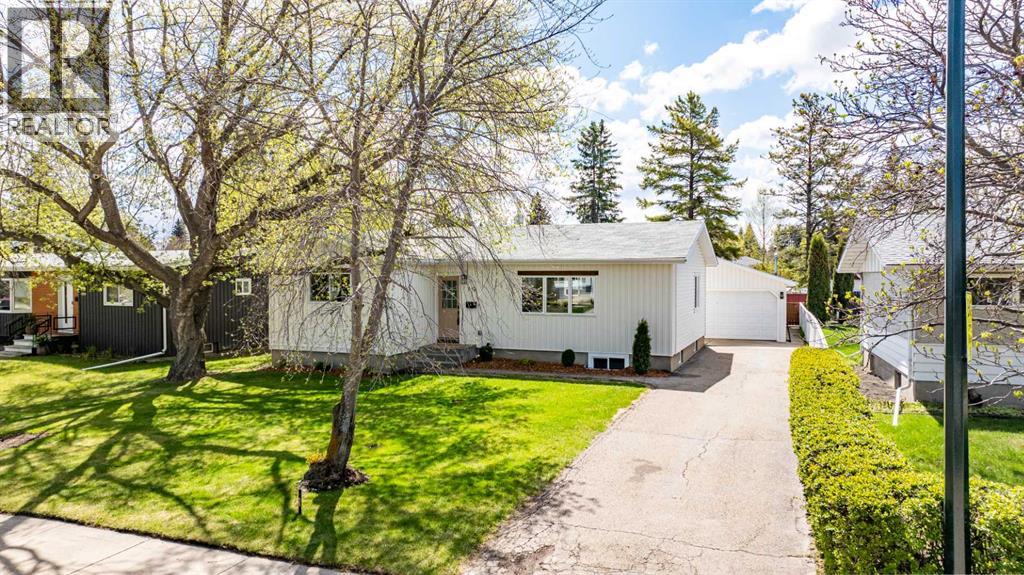 19 Spencer Street, Red Deer, Alberta  T4N 0B1 - Photo 2 - A2306898