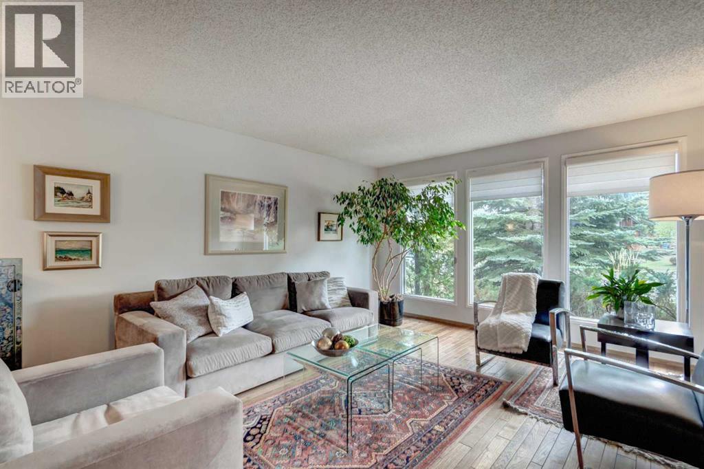 304 Lake Mead Crescent SE, Calgary, Alberta  T2J 3Z9 - Photo 3 - A2310803