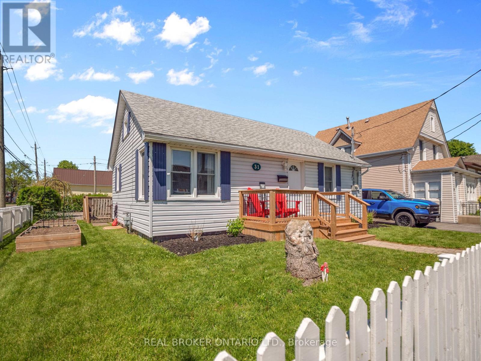 31 Beech Street, Port Colborne, Ontario  L3K 3N7 - Photo 1 - X13165334