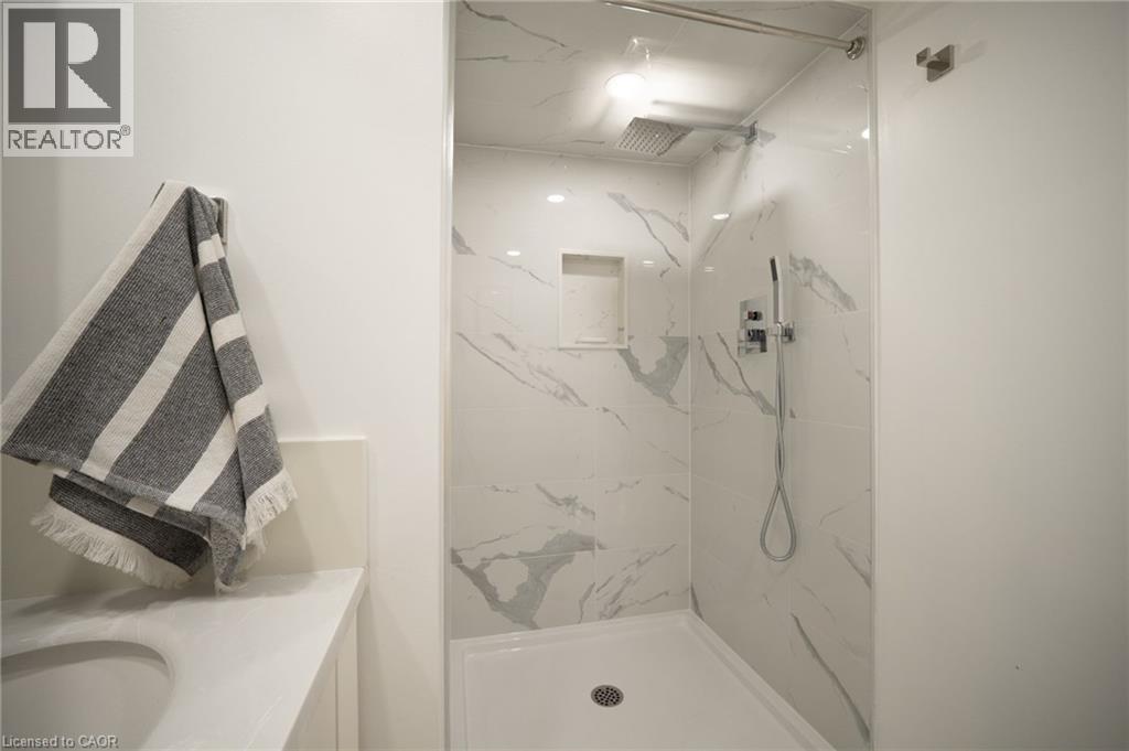 236 Macaulay Street E, Hamilton, Ontario  L8L 3X8 - Photo 39 - 40832872
