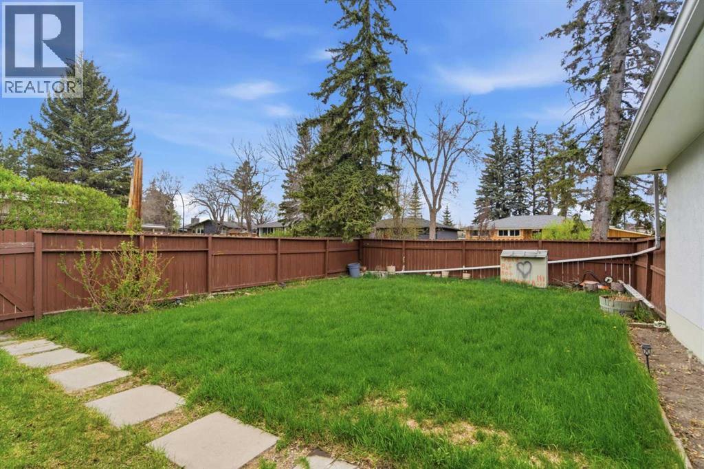 6004 Lloyd Crescent SW, Calgary, Alberta  T3E 5V7 - Photo 39 - A2312280