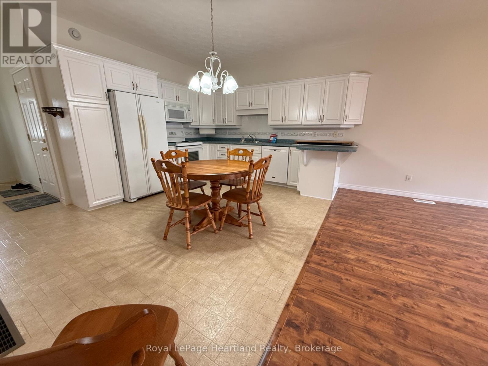 260 Martha Street, Goderich, Ontario  N7A 4M9 - Photo 4 - X13165292
