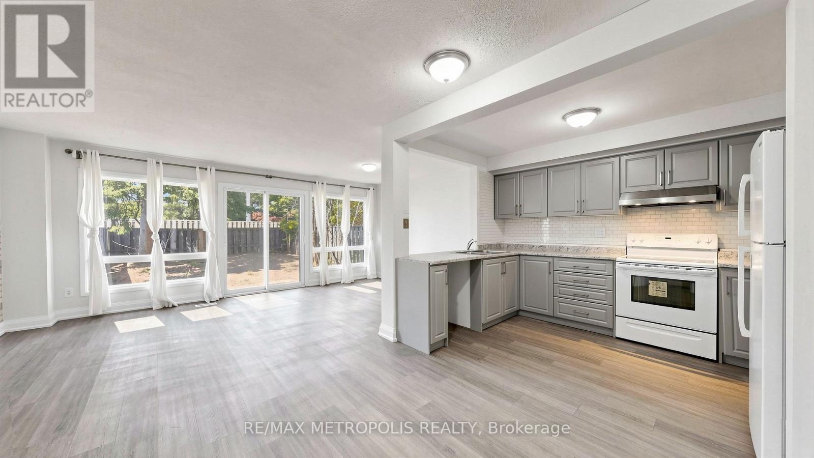 18 - 11 Livonia Place, Toronto, Ontario  M1E 4W5 - Photo 13 - E13165332
