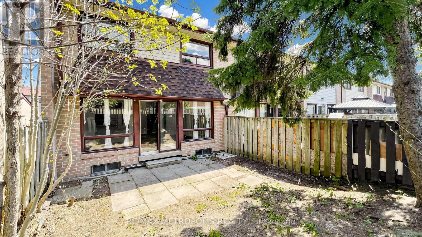 18 - 11 Livonia Place, Toronto, Ontario  M1E 4W5 - Photo 45 - E13165332