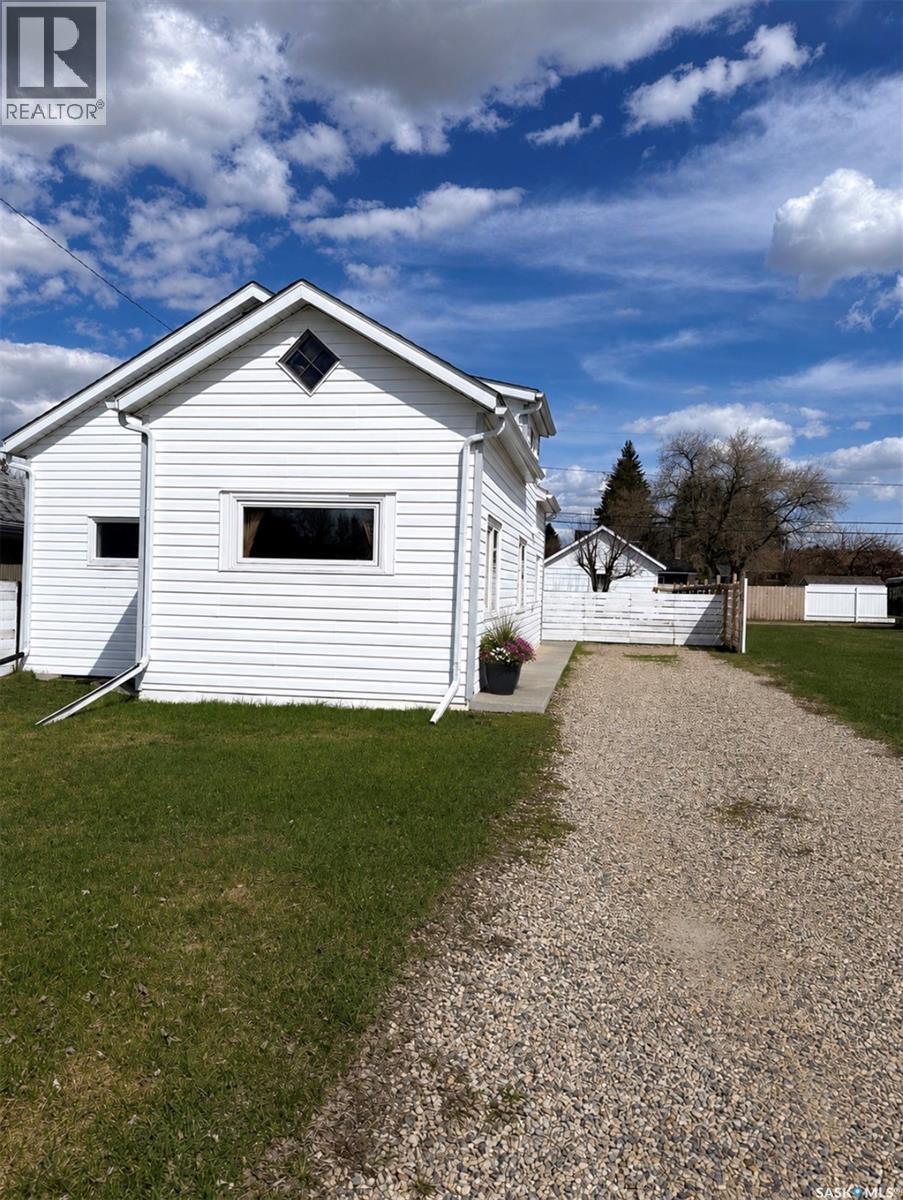 901 2nd STREET W, Nipawin, Saskatchewan