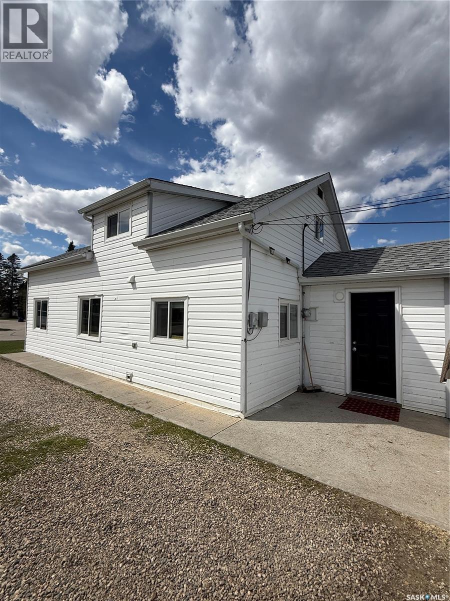 901 2nd Street W, Nipawin, Saskatchewan  S0E 1E0 - Photo 2 - SK036881