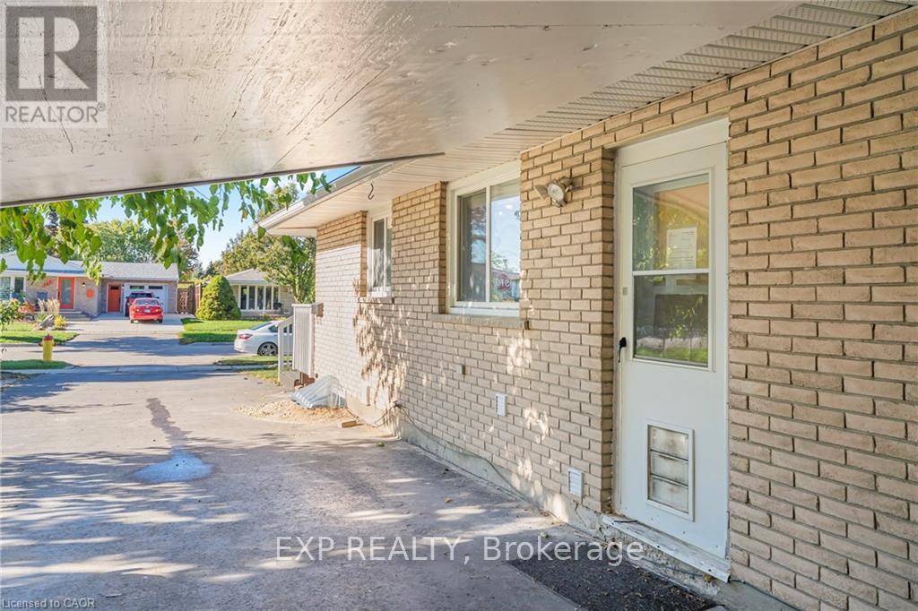 146 Appalachian Crescent, Kitchener, Ontario  N2E 1A4 - Photo 2 - X13165336
