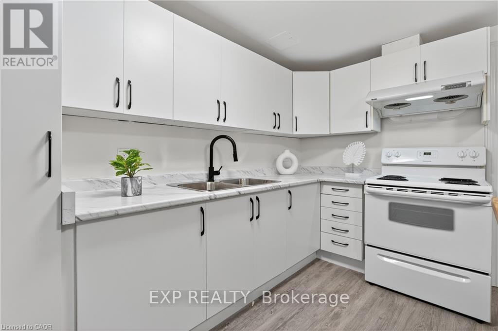 146 Appalachian Crescent, Kitchener, Ontario  N2E 1A4 - Photo 7 - X13165336