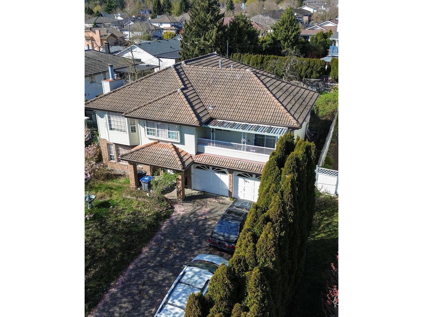 14979 Spenser Drive, Surrey, British Columbia  V3S 7K7 - Photo 2 - R3127161