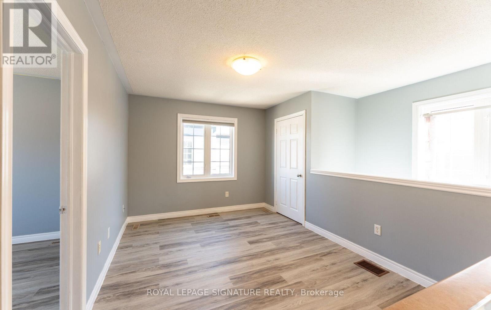 Coach/lane House - 6 Innisvale Drive, Markham, Ontario L6B 1G3 - Photo 4 - N13127596