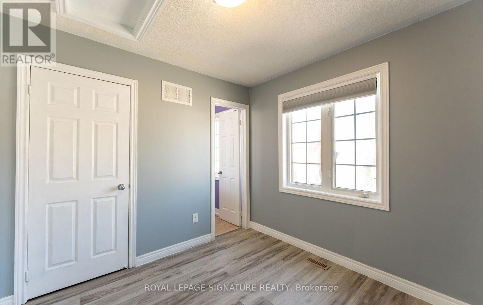 Coach/lane House - 6 Innisvale Drive, Markham, Ontario L6B 1G3 - Photo 7 - N13127596