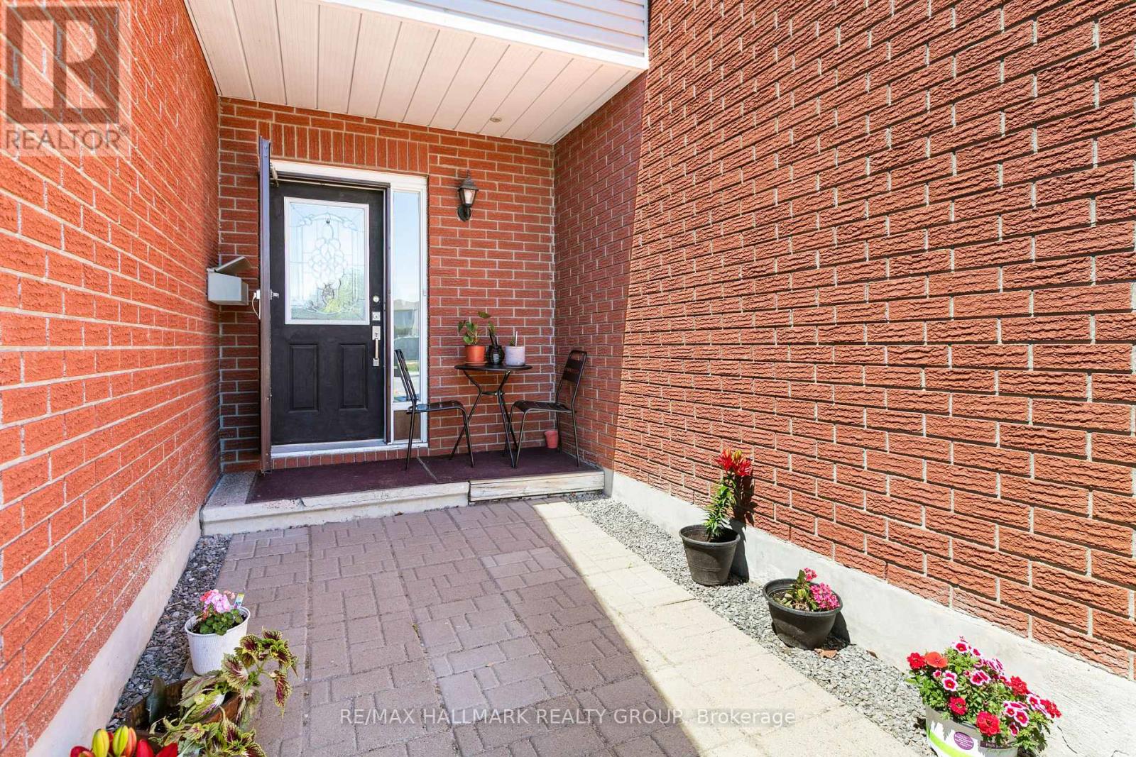 290 Stoneway Drive, Ottawa, Ontario  K2G 6B8 - Photo 2 - X13165356