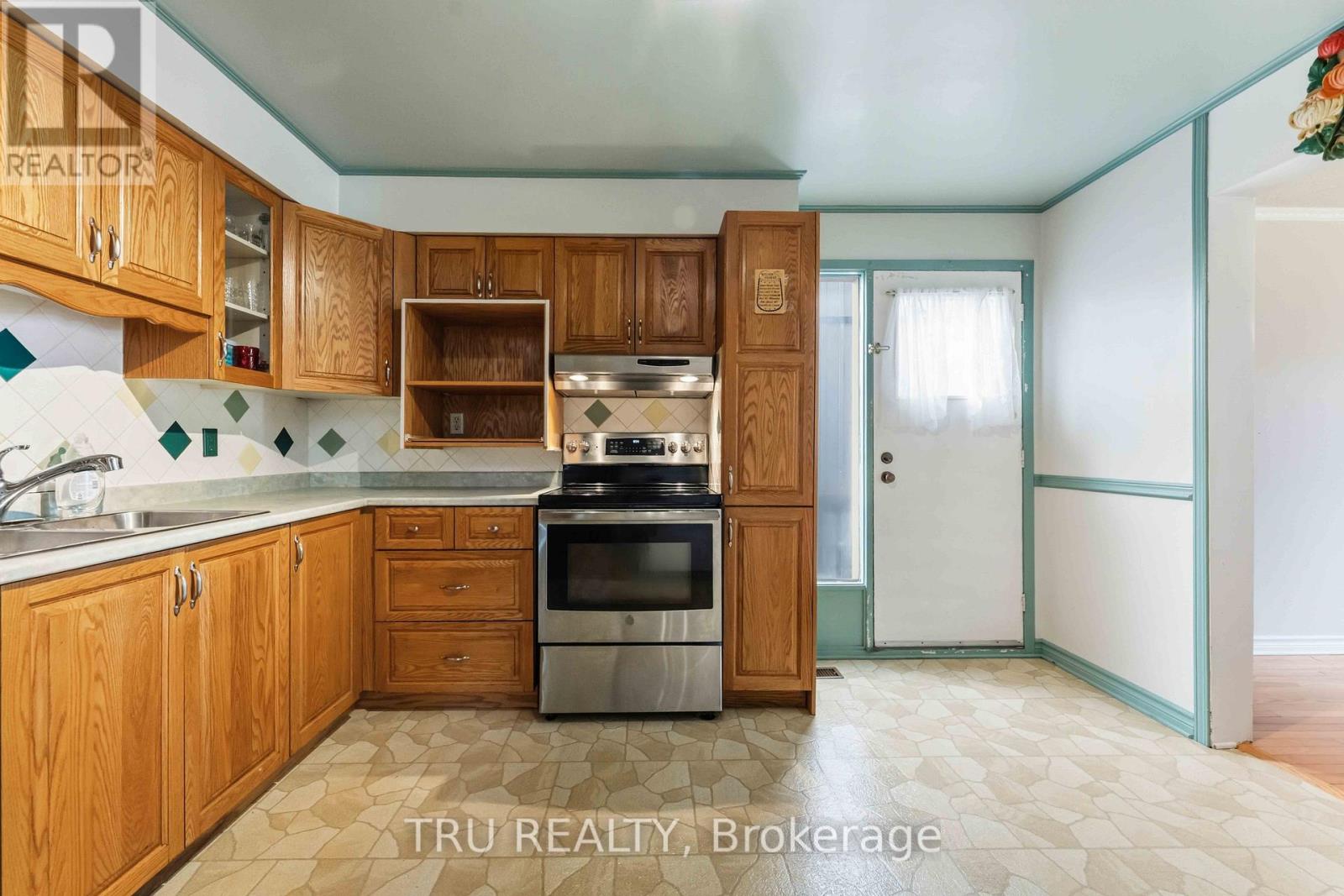 359 Burnt Ember Way, Ottawa, Ontario  K1E 2B6 - Photo 15 - X13165360