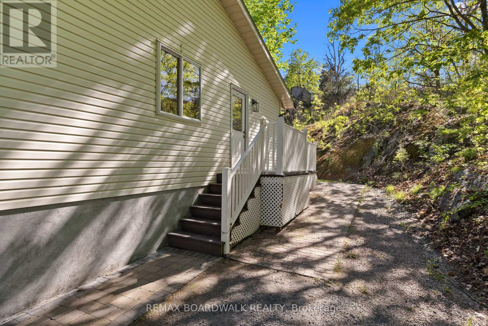 802 Beach Lane, Leeds And The Thousand Islands, Ontario  K0E 1N0 - Photo 35 - X13165372