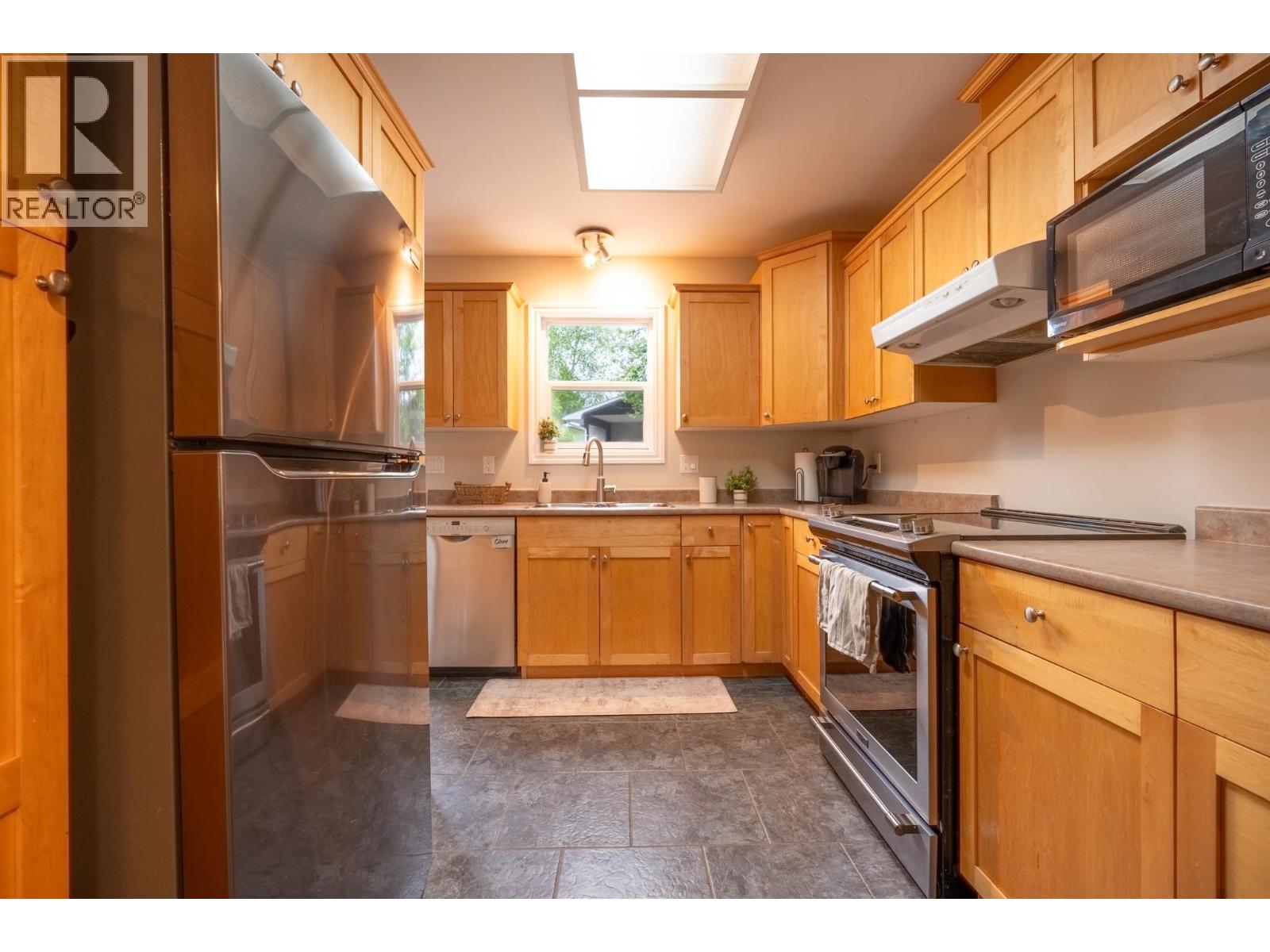 7325 Imperial Crescent, Prince George, British Columbia  V2N 2W5 - Photo 5 - R3127040