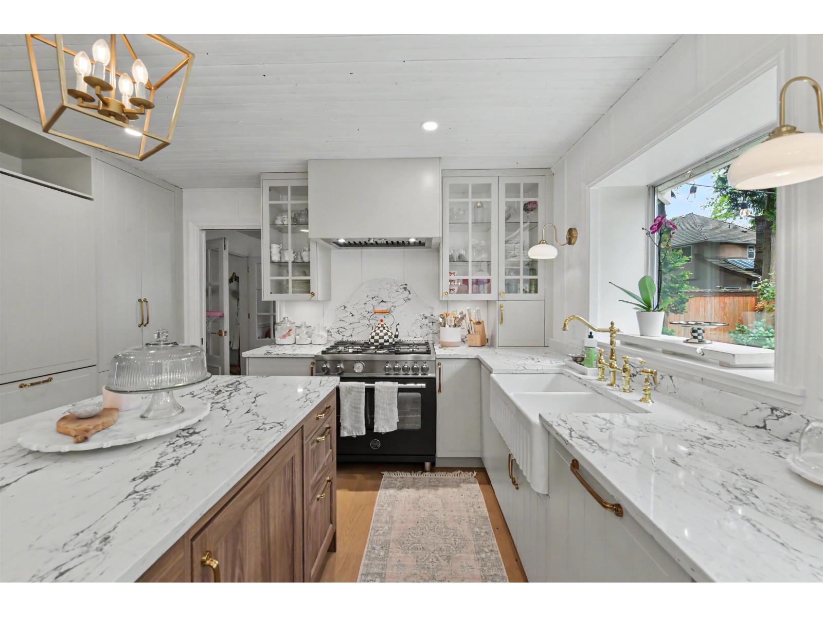 2085 OCEAN FOREST DRIVE, Surrey, British Columbia