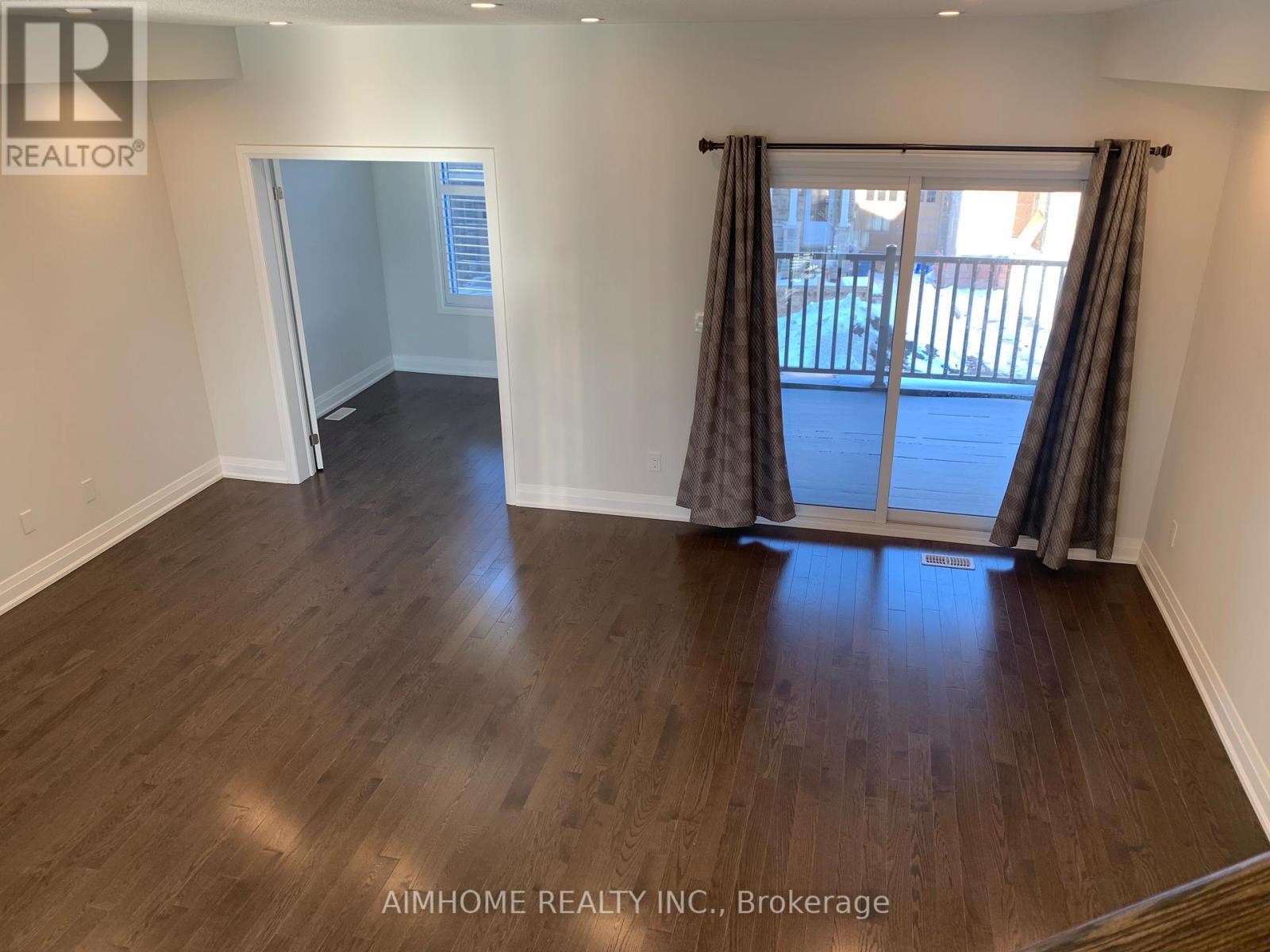 12 Summerbeam Way, Brampton, Ontario L6Y 6K5 - Photo 6 - W13165352