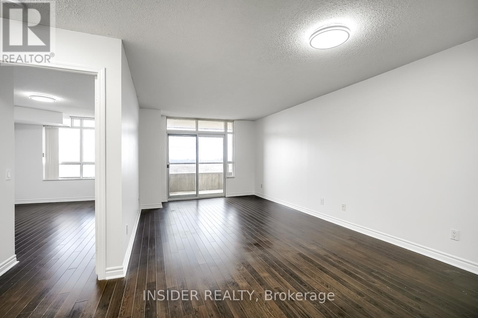 2009 - 35 Kingsbridge Garden Circle, Mississauga, Ontario L5R 3Z5 - Photo 11 - W13165358