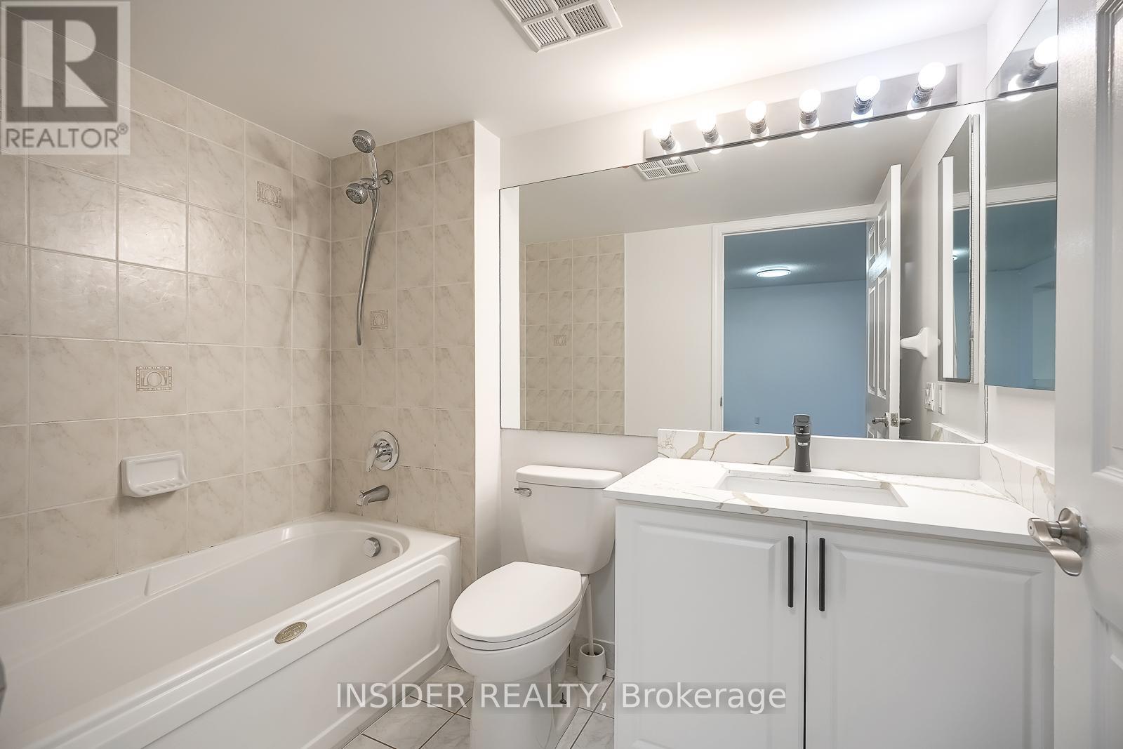 2009 - 35 Kingsbridge Garden Circle, Mississauga, Ontario L5R 3Z5 - Photo 7 - W13165358