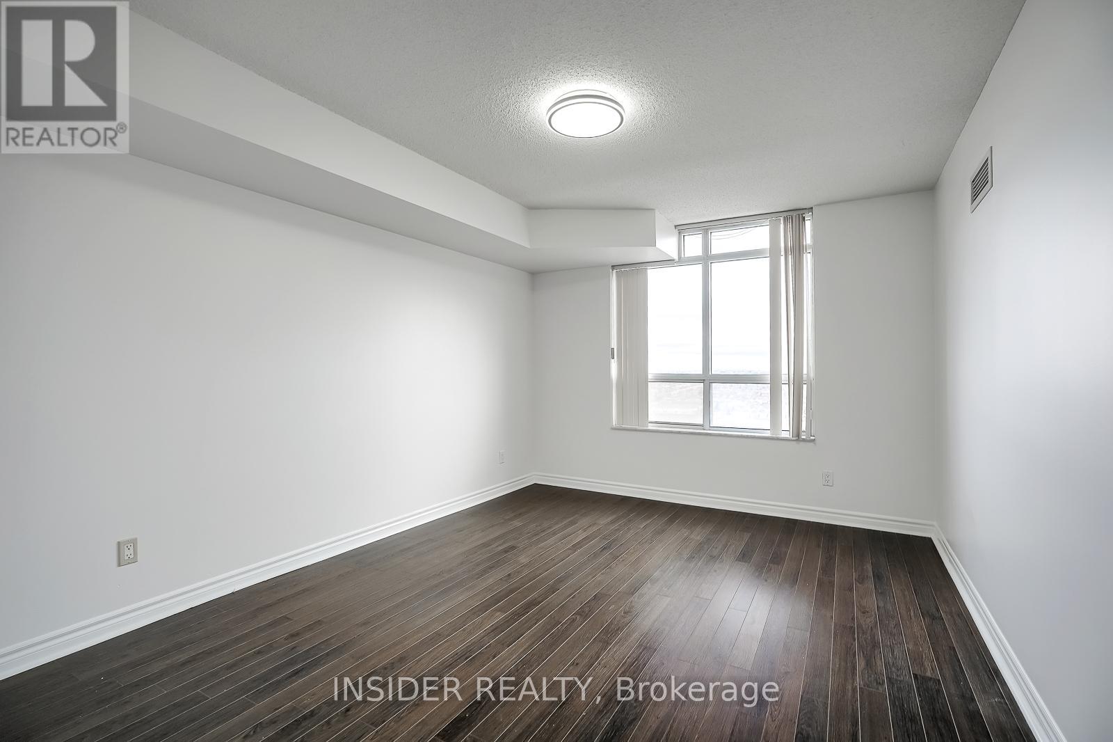 2009 - 35 Kingsbridge Garden Circle, Mississauga, Ontario L5R 3Z5 - Photo 8 - W13165358