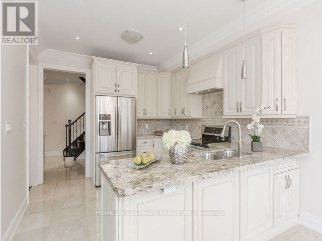 Upper - 4478 Centretown Way, Mississauga, Ontario  L5R 0C6 - Photo 4 - W13165370