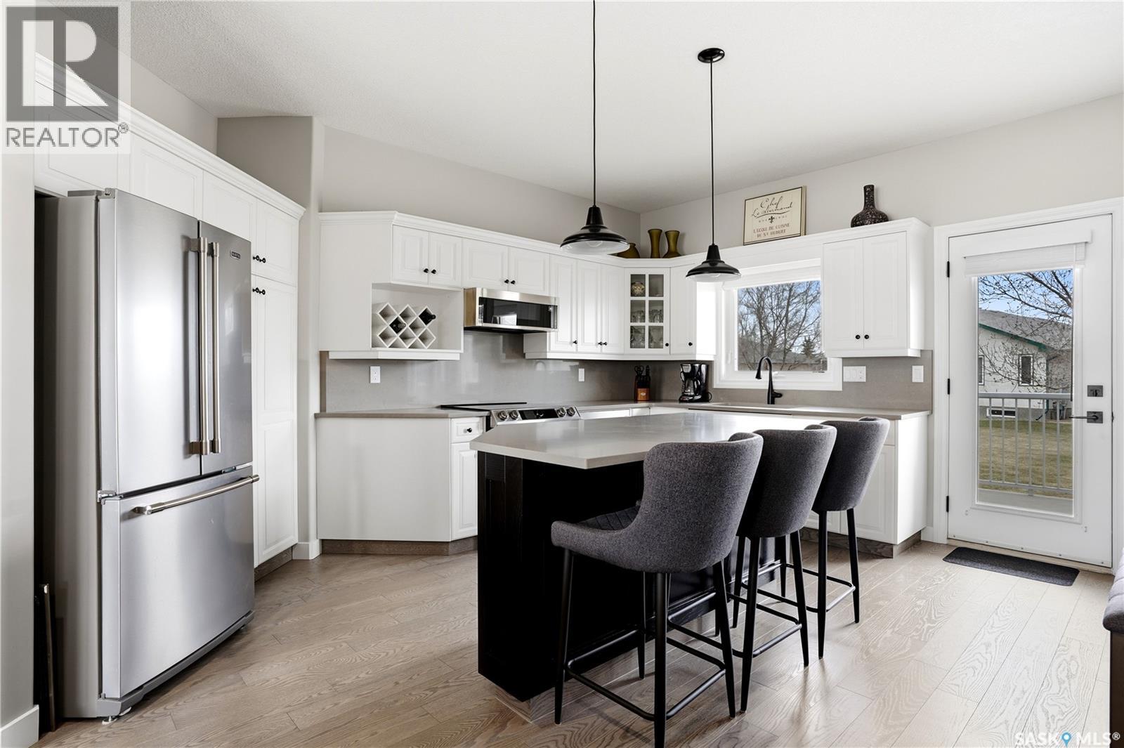 3283 Thames Crescent E, Regina, Saskatchewan  S4V 2Y1 - Photo 8 - SK036885