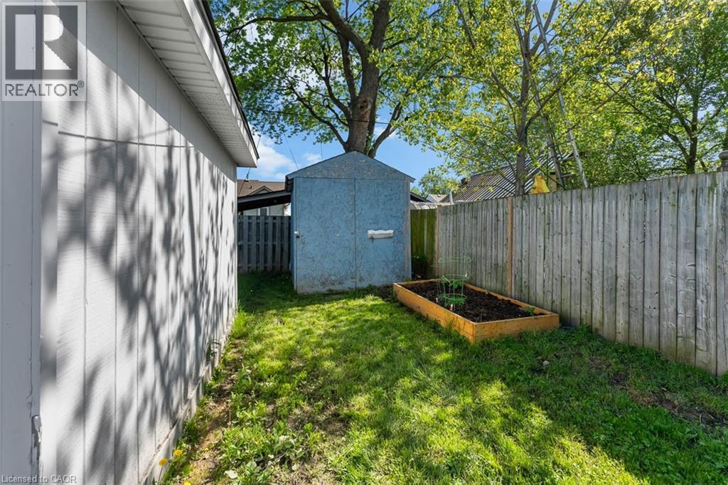 8 Coventry Street, St. Catharines, Ontario  L2R 2X5 - Photo 35 - 40832493