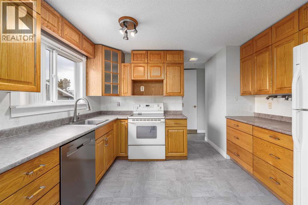115 Ogden Way SE, Calgary, Alberta  T2C 1V9 - Photo 8 - A2308974