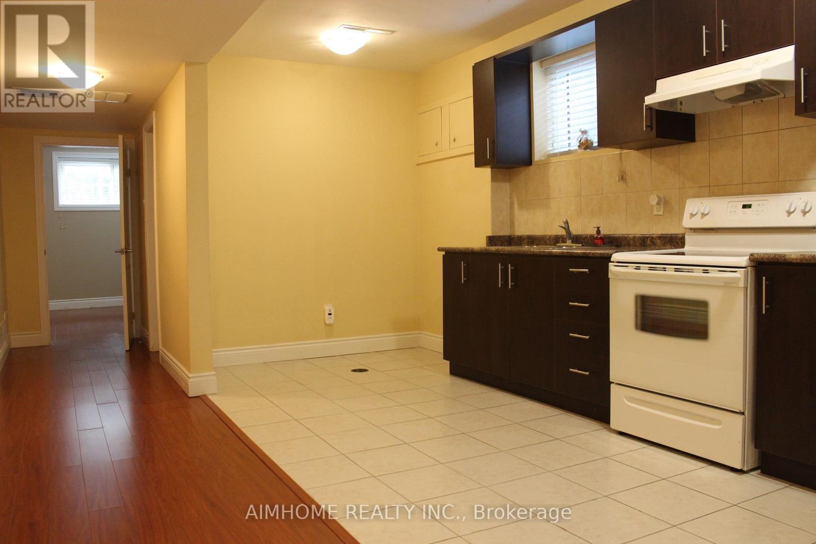 Lower - 100 Fenelon Drive, Toronto, Ontario M3A 3K6 - Photo 3 - C13165394
