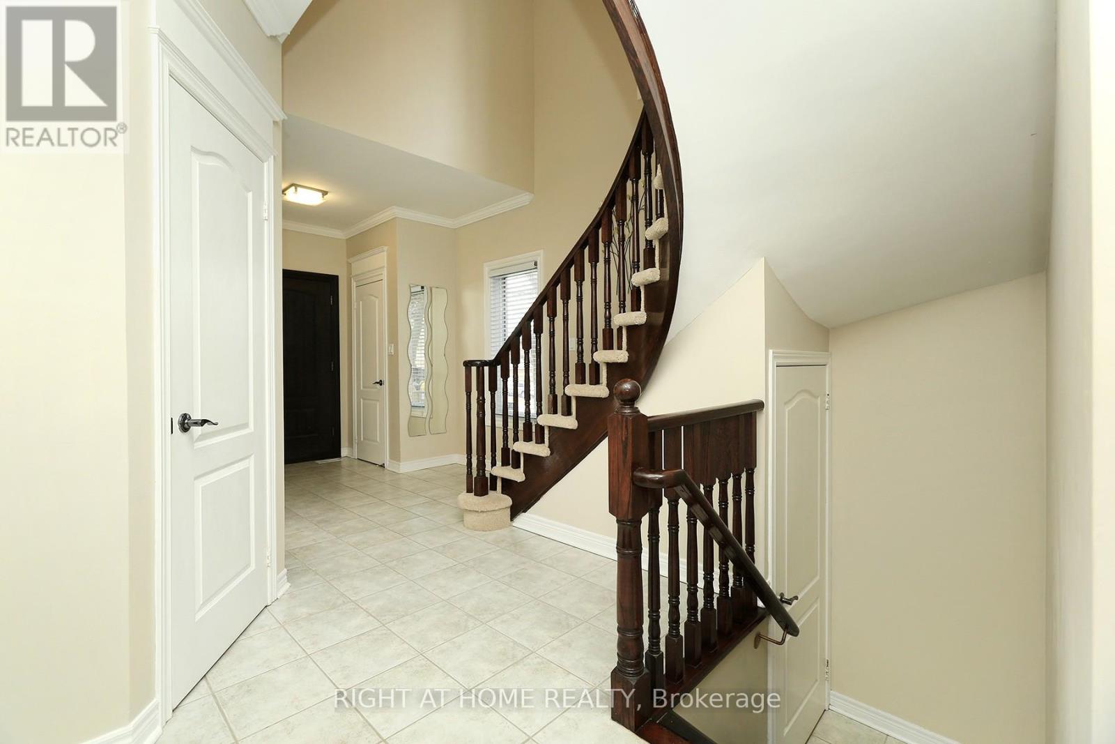 308 Rushbrook Drive, Newmarket, Ontario  L3X 2C8 - Photo 22 - N13165392