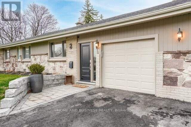 8 Sora Drive, Mississauga, Ontario  L5M 1B2 - Photo 2 - W13165380