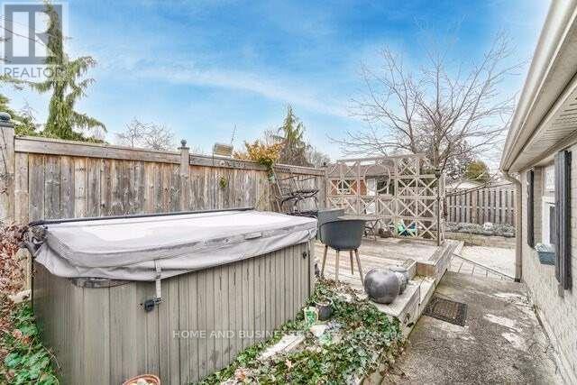 8 Sora Drive, Mississauga, Ontario  L5M 1B2 - Photo 25 - W13165380