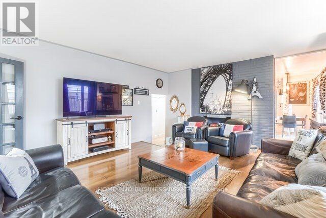 8 Sora Drive, Mississauga, Ontario  L5M 1B2 - Photo 6 - W13165380