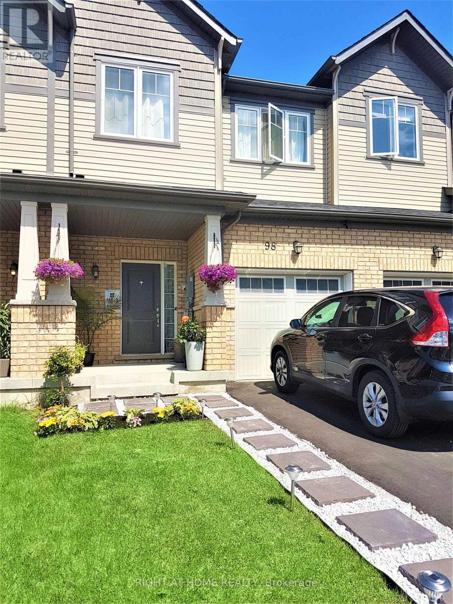 98 NEARCO GATE, Oshawa, Ontario