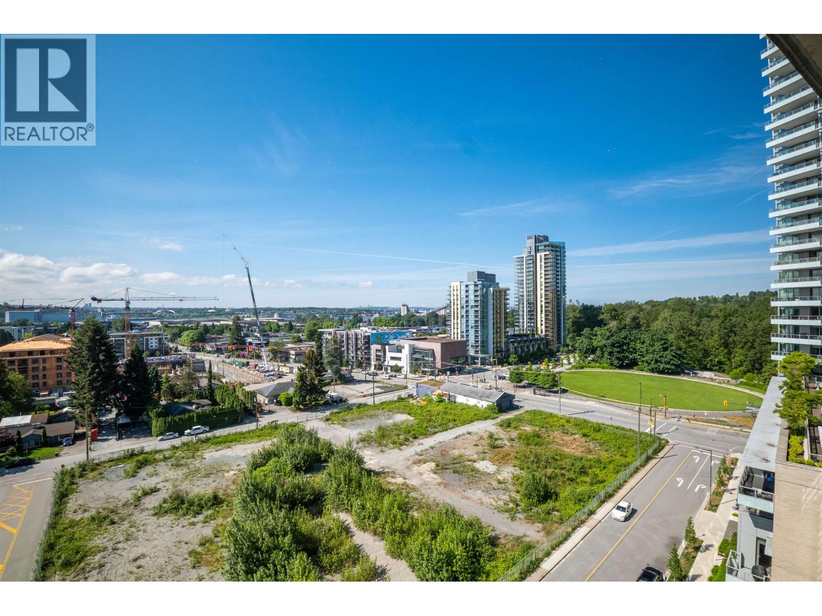 1107 1550 Fern Street, North Vancouver, British Columbia  V7J 0A9 - Photo 3 - R3125395