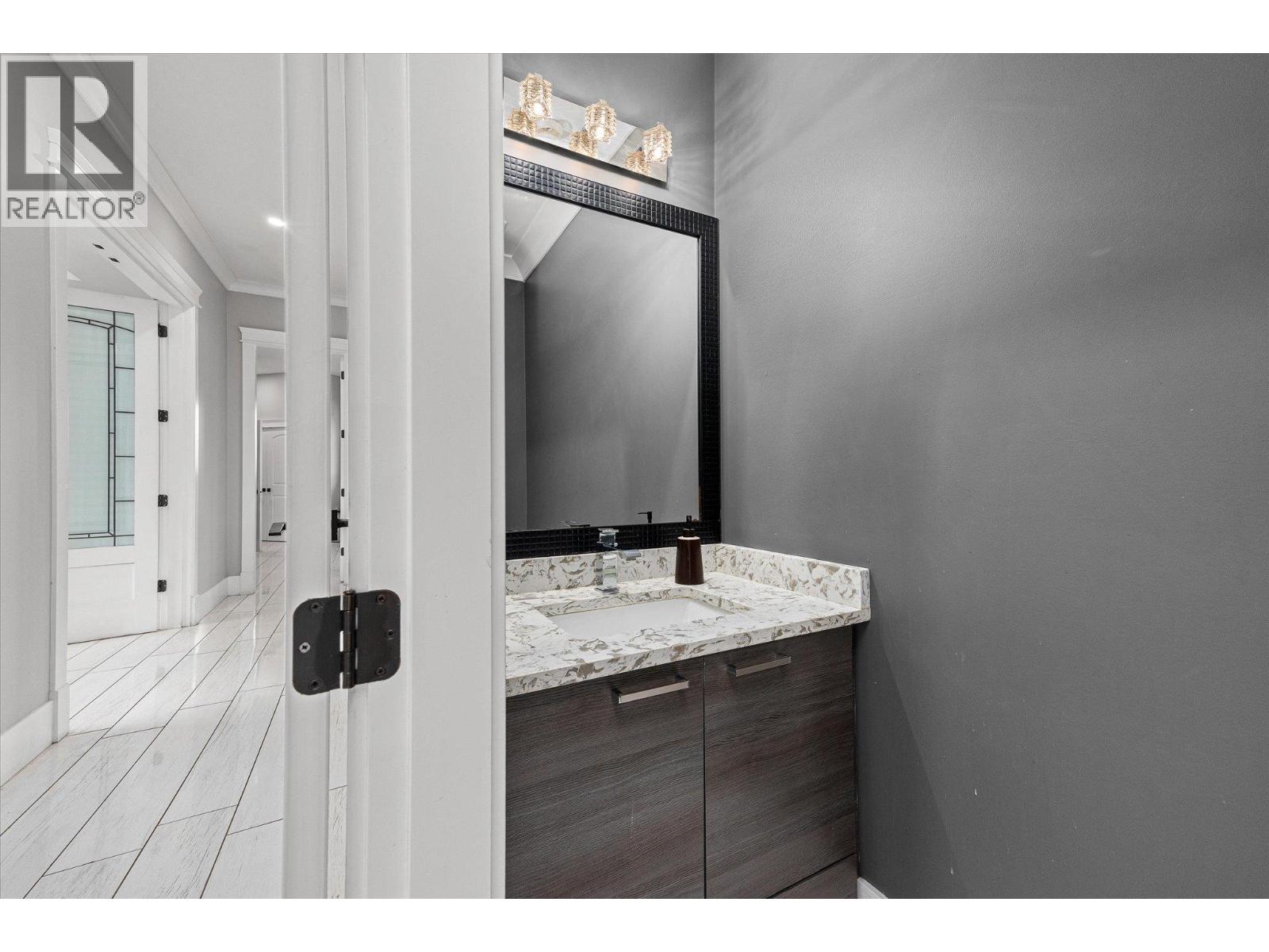 781 Wallace Road, Kelowna, British Columbia  V1X 4T5 - Photo 27 - 10388111