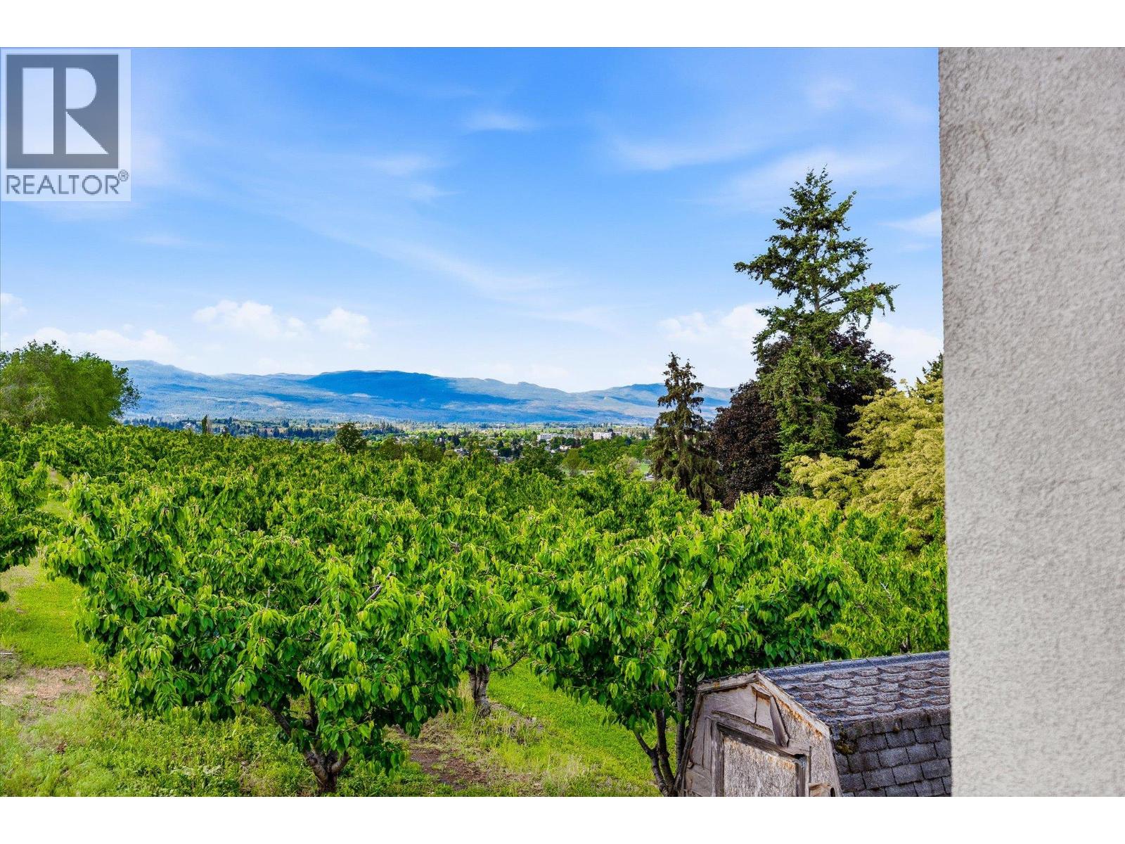781 Wallace Road, Kelowna, British Columbia  V1X 4T5 - Photo 25 - 10388111