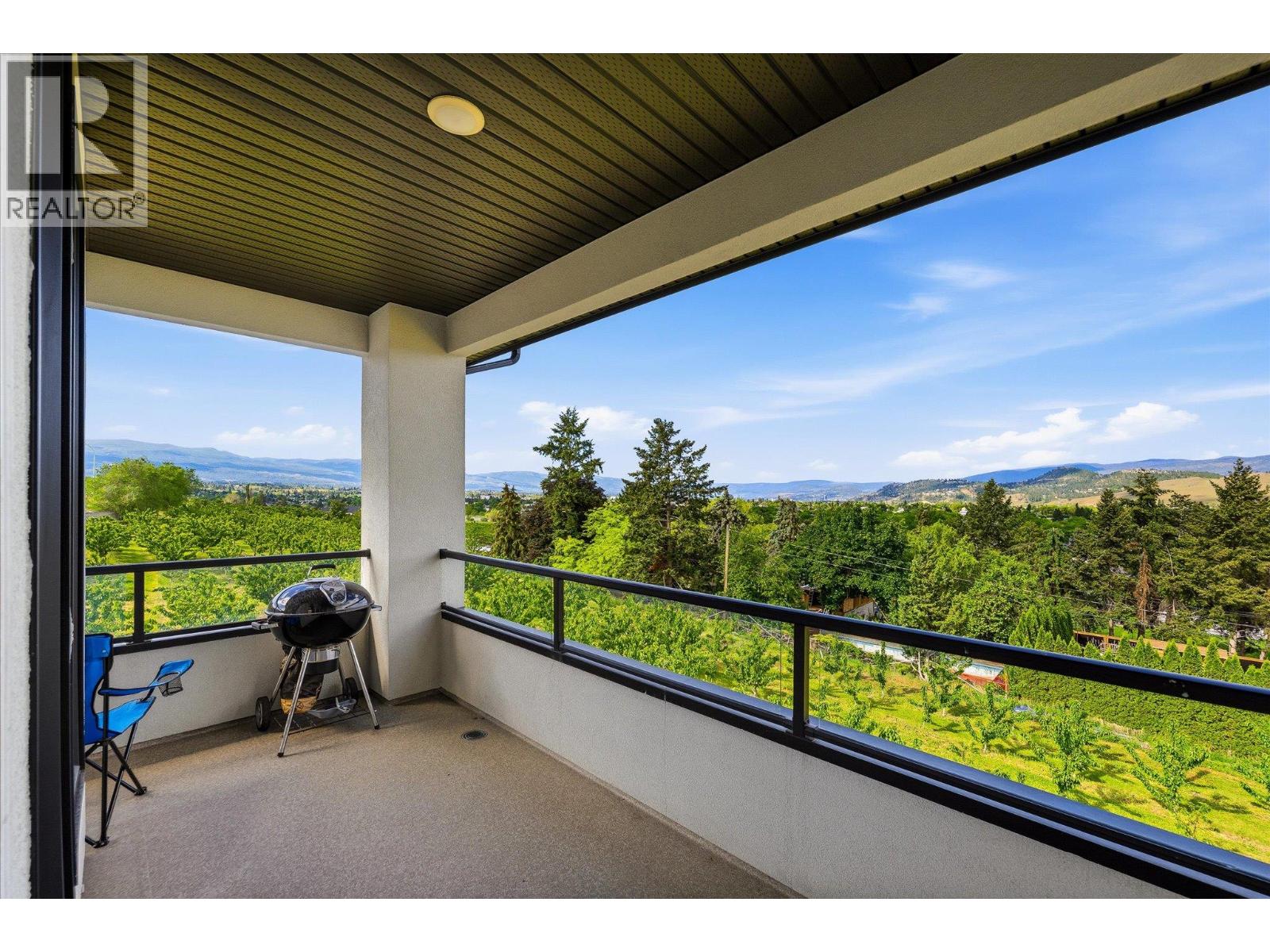 781 Wallace Road, Kelowna, British Columbia  V1X 4T5 - Photo 40 - 10388111