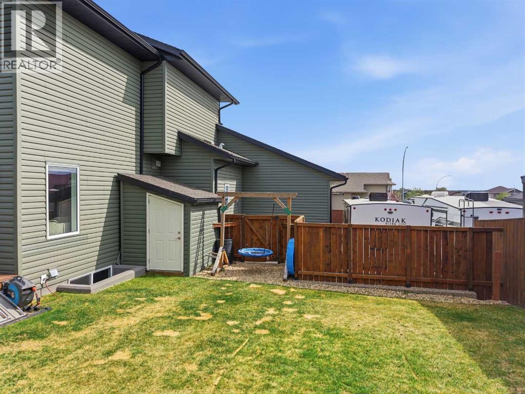 21 Parkridge Crescent, Blackfalds, Alberta  T4M 0H2 - Photo 4 - A2312720