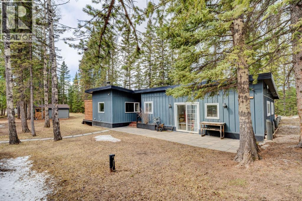 84 Burney, Bragg Creek, Alberta  T0L 0C5 - Photo 3 - A2309483