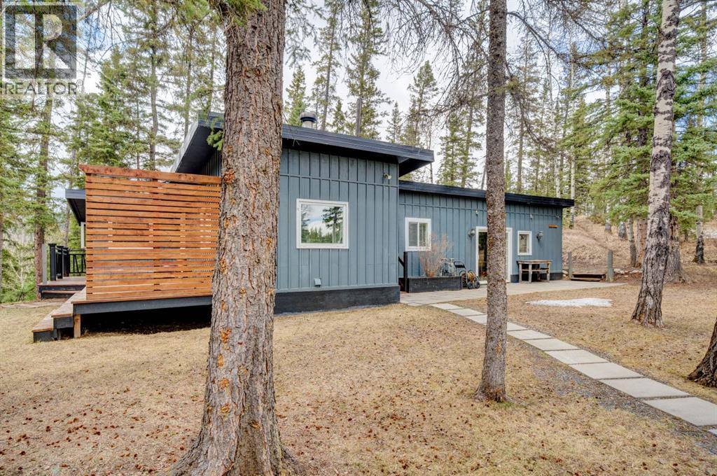 84 Burney, Bragg Creek, Alberta  T0L 0C5 - Photo 32 - A2309483