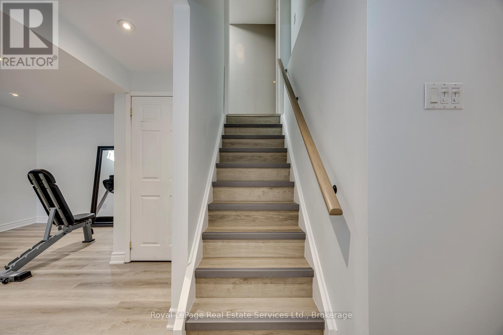 5636 Emma Drive, Burlington, Ontario  L7L 6W7 - Photo 33 - W13165428