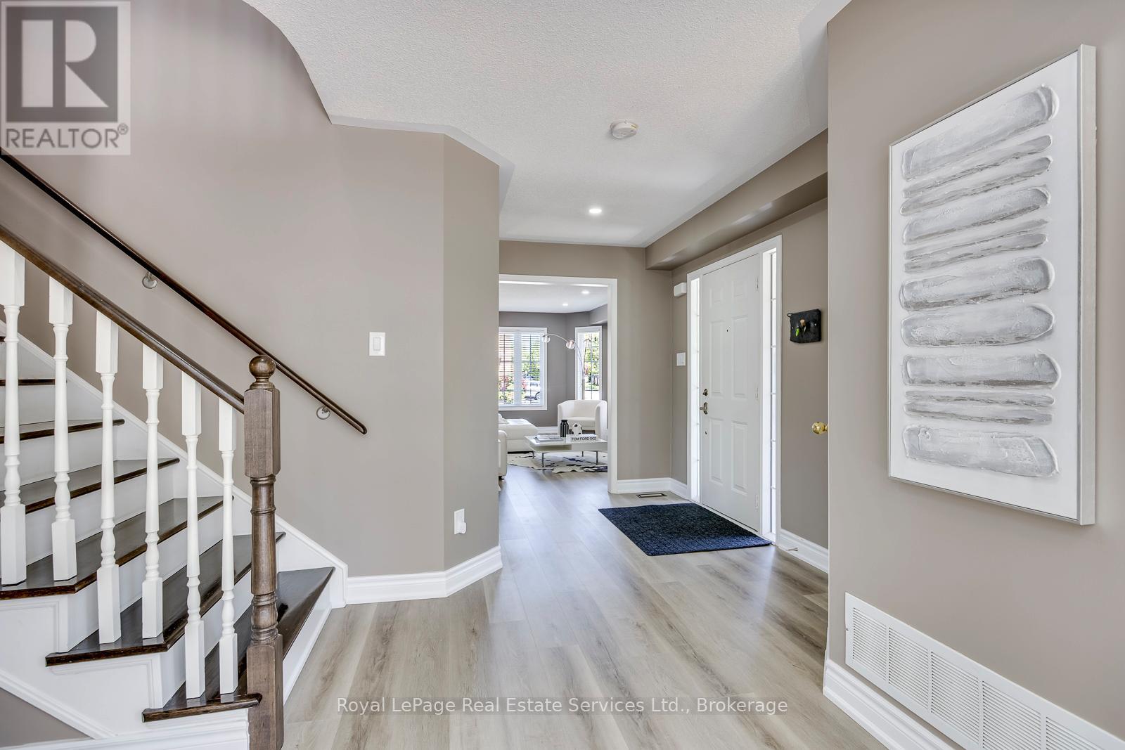 5636 Emma Drive, Burlington, Ontario  L7L 6W7 - Photo 7 - W13165428