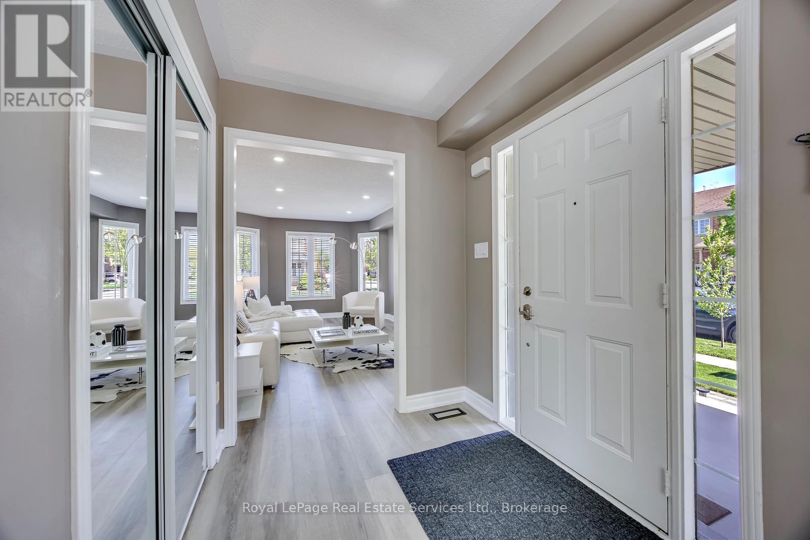 5636 Emma Drive, Burlington, Ontario  L7L 6W7 - Photo 8 - W13165428