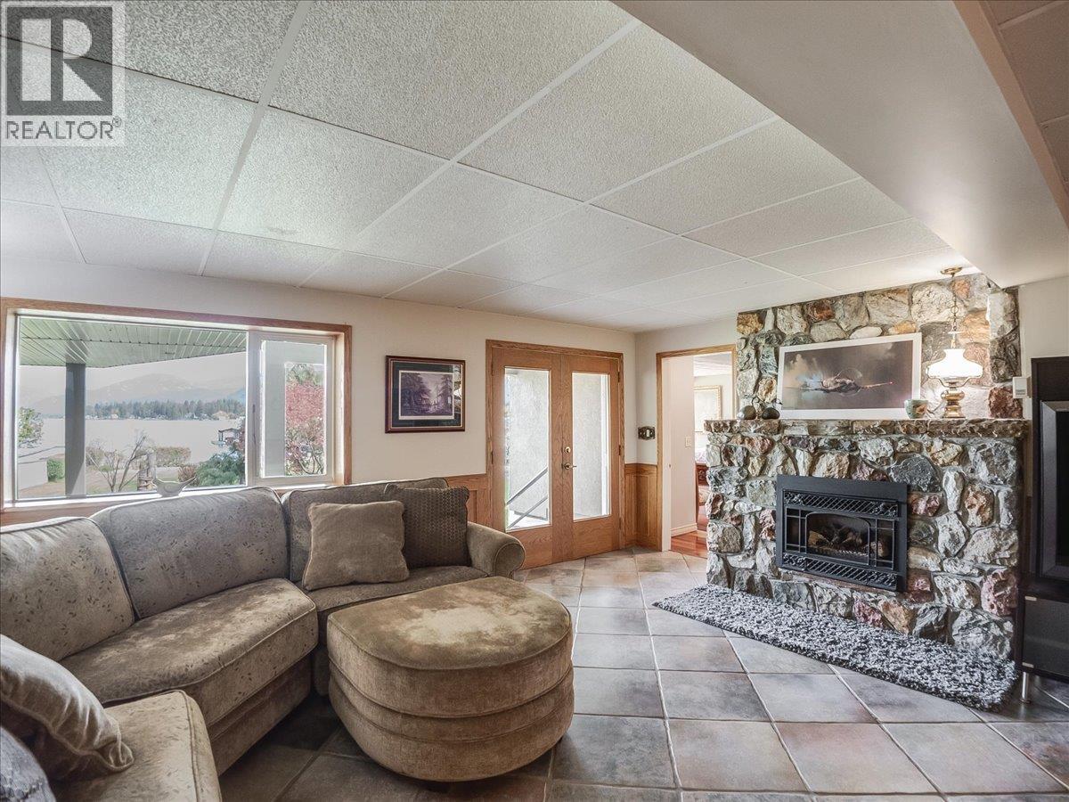 100 Sandner Road, Christina Lake, British Columbia  V0H 1E0 - Photo 20 - 10386657