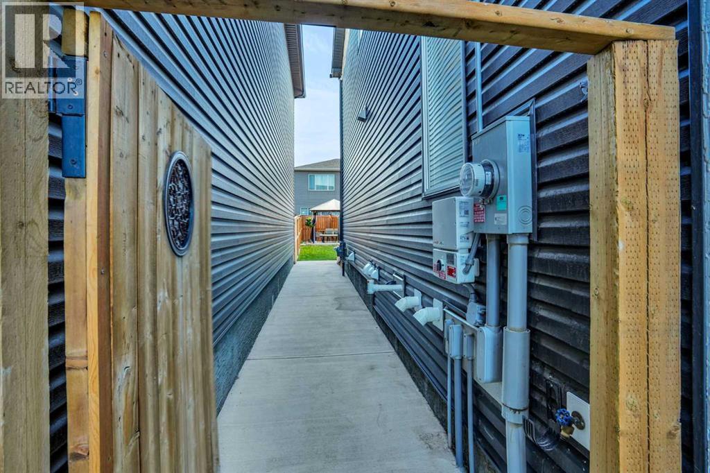28 Carringsby Avenue Nw, Calgary, Alberta  T3P 1R9 - Photo 47 - A2313479