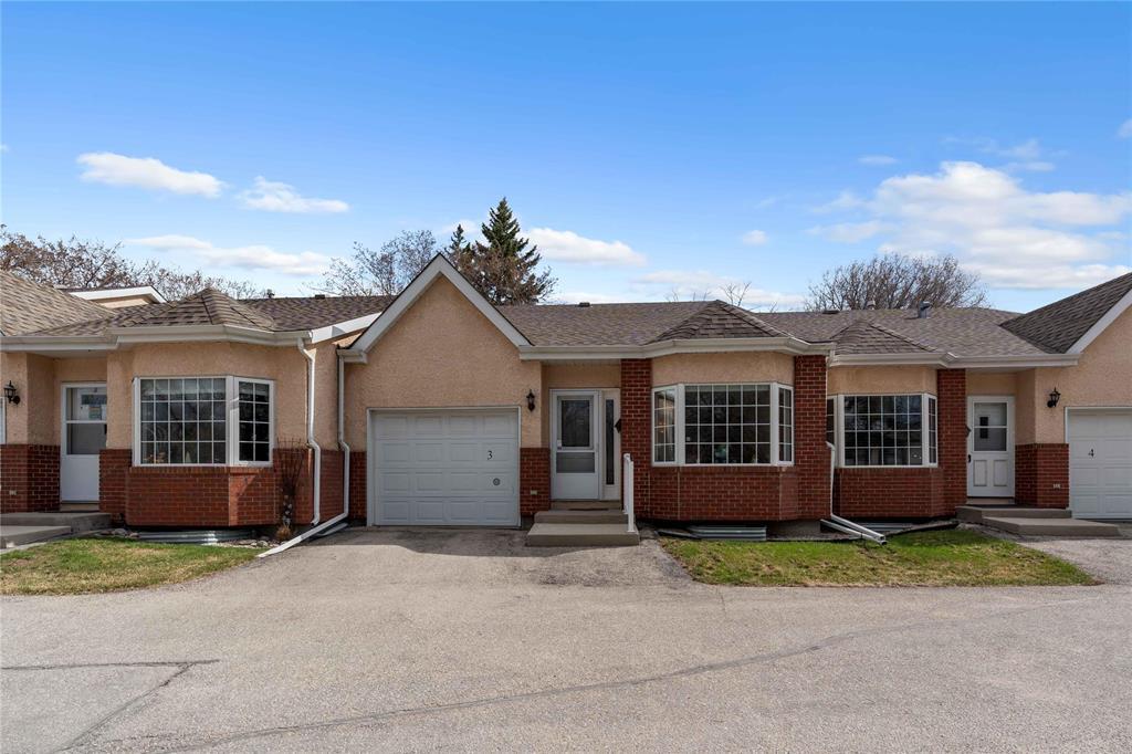 3 2075 Henderson Highway, Winnipeg, Manitoba  R2G 1P7 - Photo 0 - 202611401