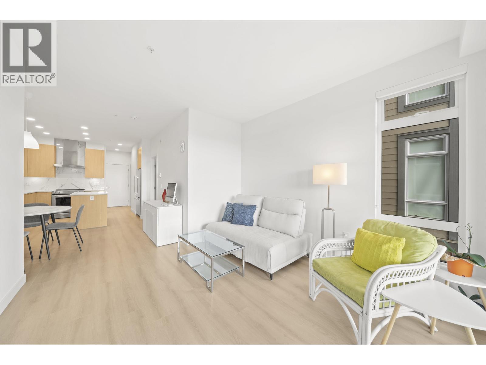 213 7799 17th Street, Burnaby, British Columbia  V3N 0J5 - Photo 9 - R3125409